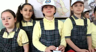 Minik Öğrenciler, Sokak Hayvanları İçin Kermes Düzenledi