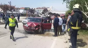 İnegöl'de Trafik Kazası: 2 Yaralı