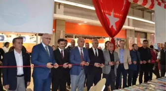 Salihli'de İlk Kez Açılan Kitap Fuarına Yoğun İlgi