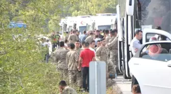 Çanakkale'de Askerleri Taşıyan Otobüs Yan Yattı: 7 Yaralı