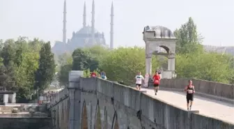 Edirne'de, 'Dostluk Maratonu' Koşuldu