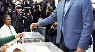 İspanyollar, 4 Yıl İçinde Yapılan 3. Genel Seçim İçin Sandık Başında