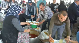 Aliağa'da Geleneksel Köy Hayrına Yoğun İlgi