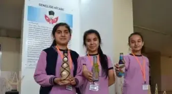 Yatılı Öğrencilerden Geri Dönüşüm Sergisi