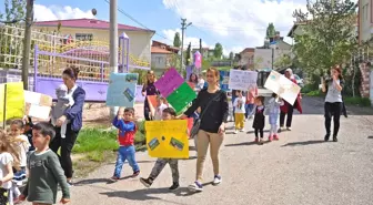 Anaokulu Öğrencilerinden 'Geri Dönüşüm' Defilesi