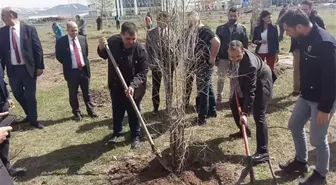 Kars'ta Adliye Personeli Fidan Dikti