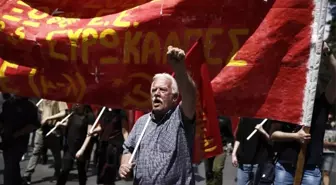 Yunanistan 1 Mayıs'ı Barışçıl Protesto Yürüyüşleri ile Kutladı