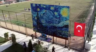 5 Bin Öğrenciden 3 Milyon Toplu İğne ve Pul ile Van Gogh Tablosu