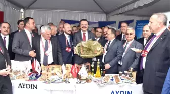 Atb Yönetim Kurulu Başkanı Fevzi Çondur'a Plaket