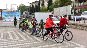 Bilecikli Öğrenciler Okula Bisikletle Gitti