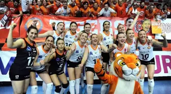 Vestel Venus Sultanlar Ligi: Eczacıbaşı: 3 - Vakıfbank: 2