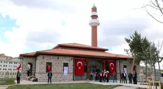 Eski TBMM Başkanı Çiçek, İmam-ı Azam Mescidi'nin Açılışını Yaptı