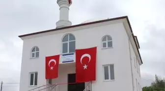 Eynesil'de Yapımı Tamamlanan Cami Açıldı