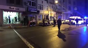 Kadıköy'de Silahlı Saldırı: 2 Yaralı