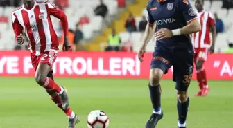 Spor Toto Süper Lig: Dg Sivasspor: 0 - Medipol Başakşehir: 0 (İlk Yarı)