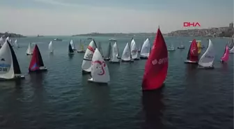 İstanbul Boğazı'nda Yılın İlk Yelkenli Yarışı Gerçekleşti