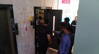 Asansörde Mahsur Kalan Çocuğu İtfaiye Kurtardı