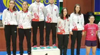 Badminton 17 Yaş Milli Takımı'ndan 9 Madalya
