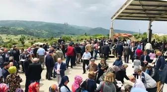 Çal Köyünde Hayır Yemeği Düzenlendi