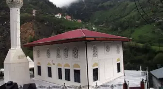 Giresun'da Tek Örneği Bulunan Cami İbadete Açıldı