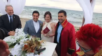 Hakim ile Savcının Nikahını Avukat Belediye Başkanı Kıydı