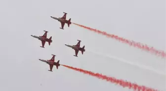 Solo Türk ve Türk Yıldızları'ndan Konya Semalarında Gösteri