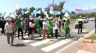 Antalya Öğrencilerden Sürücülere Uyarı