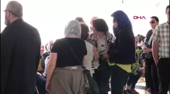 Dha Dış - Ada'da Mücadelenin Simge İsimlerinden Eşref Düşenkalkar Toprağa Verildi