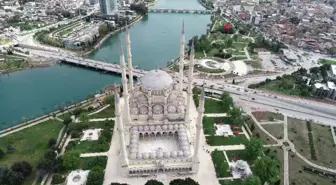 Sabancı Merkez Camii'nin Şifreleri