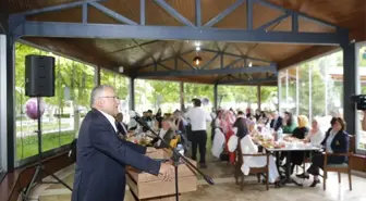 Yazarlık Okulu Mezunlarını Verdi