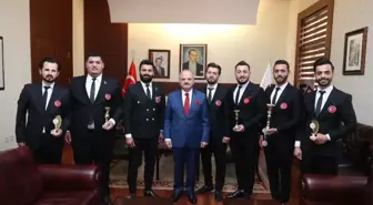 Vali Çakacak, Uluslararası Yarışmada Başarı Kuaförleri Kabul Etti