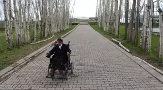 Engelli Öğrenciye Akülü Tekerlekli Sandalye