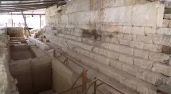 Karya Kralının Mezarına Özel Koruma