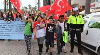 Marmaris'te 'Büyük Trafik Yürüyüşü' Düzenlendi