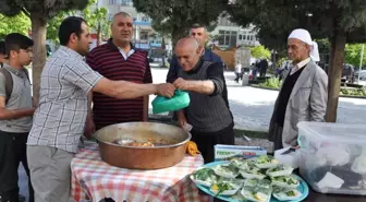 35 Yıllık Çiğ Köfte Ustasının Ramazan Mesaisi