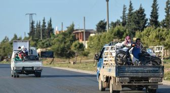 İdlib'e 12 Günde 3274 Bomba Atıldı, 250 Bin Kişi Göç Etti