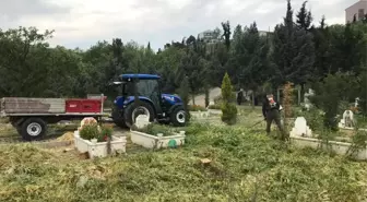 Vezirhan Belde Mezarlığı'nda Temizlik Çalışmaları