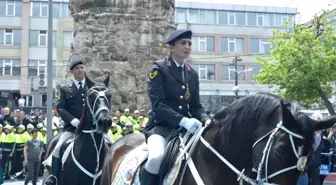 Yaya Öncelikli Trafik Güvenliği' Yürüyüşü Renkli Görüntülere Sahne Oldu