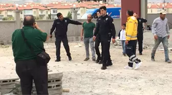 15 Katlı Binanın Çatısına Çıkan Baba, 10 Yaşındaki Oğlunun Sözleri Sonrası İntihardan Vazgeçti