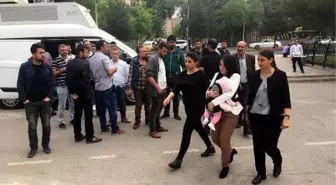 Ayşe Öğretmen Tahliye Edildi