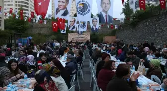 Uğur Mumcu'da 2 Bin Kartallı Birlikte İftar Yaptı