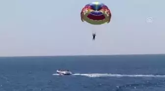 Sahiller Yabancı Turistlere Kaldı