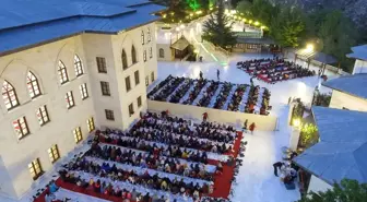 Somuncu Baba Külliyesi'nde İftar Geleneği Sürüyor