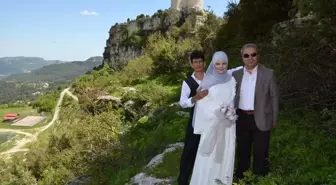 Namrun Kalesi'nde Nikah Kıyılmaya Başlandı