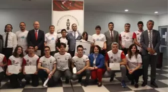 İzmirli 3 Okul Dünya Robot Olimpiyatı'nda Türkiye'yi Temsil Edecek