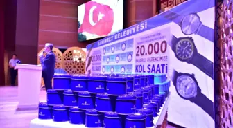 Gaziantep'te Başarılı 20 Bin Öğrenciye 20 Bin Kol Saati