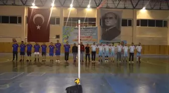 Refahiye'de Kurumlar Arası Voleybol Turnuvası Yapıldı