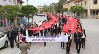 Yunak'ta Gençlik Yürüyüşü Yapıldı