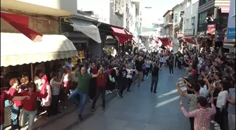 Ayvalık'ta 100 Kursiyer Sokakta 'Harmandalı' Oynadı