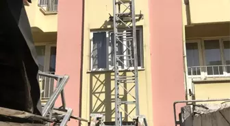 Denizli'de Boya İskelesi Çöktü: 2 Yaralı